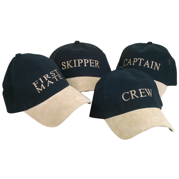 Kasket fra SeaTec i navy/beige, set forfra med justerbar rem.