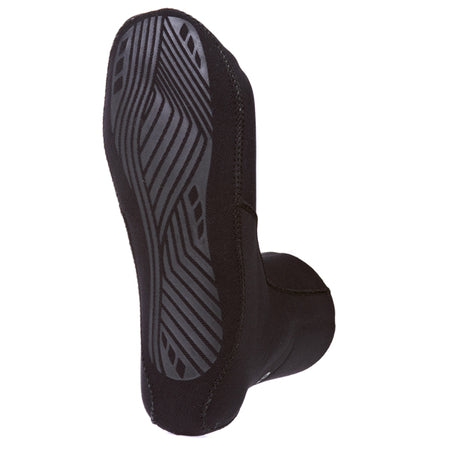 Crewsaver neopren sokker 3 mm anvendt ved havkanten, str. 41/42